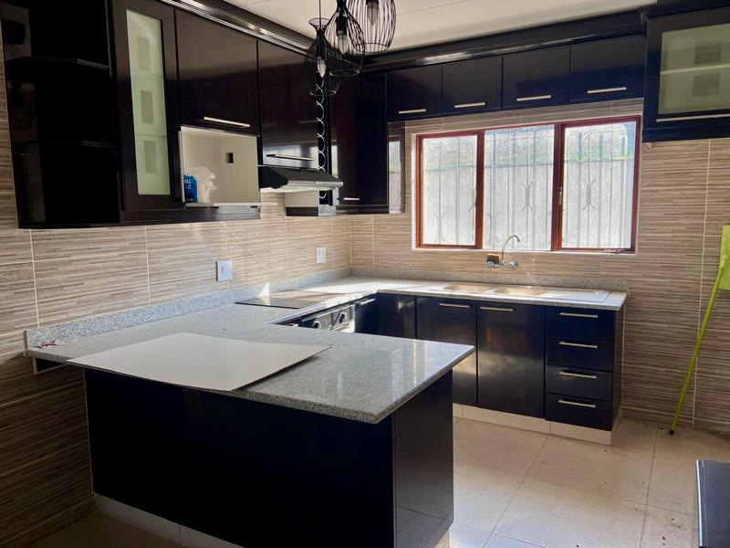To Let 2 Bedroom Property for Rent in Oslo Beach KwaZulu-Natal