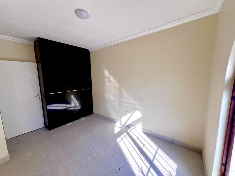 To Let 2 Bedroom Property for Rent in Oslo Beach KwaZulu-Natal