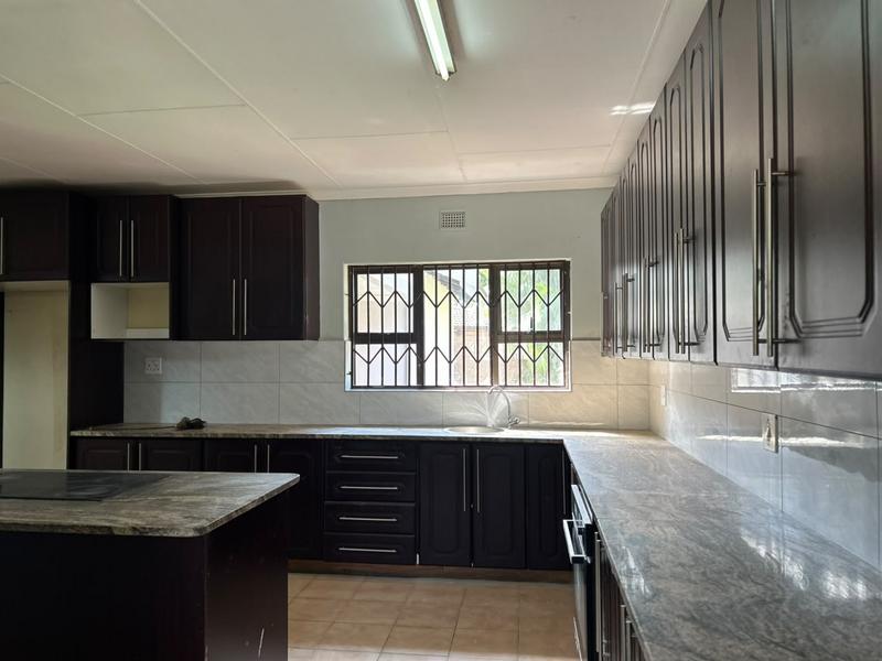 4 Bedroom Property for Sale in Meer En See KwaZulu-Natal