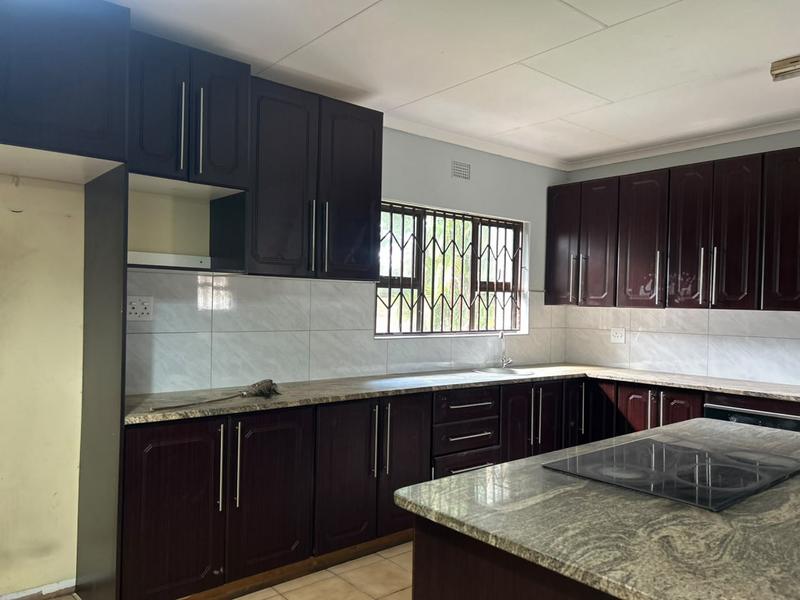 4 Bedroom Property for Sale in Meer En See KwaZulu-Natal