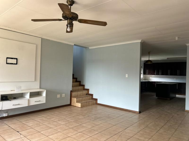 4 Bedroom Property for Sale in Meer En See KwaZulu-Natal