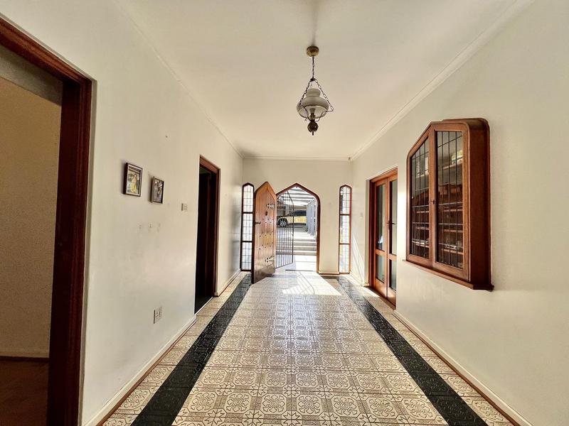 5 Bedroom Property for Sale in Athlone KwaZulu-Natal