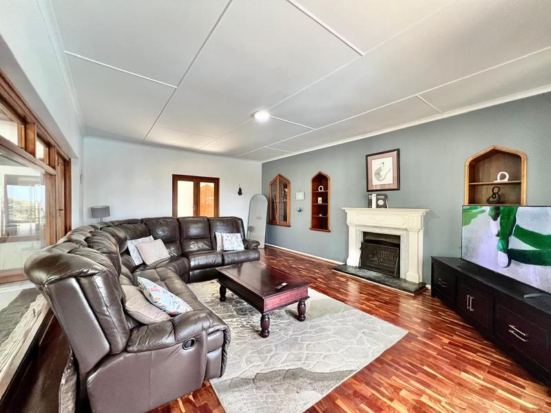 5 Bedroom Property for Sale in Athlone KwaZulu-Natal