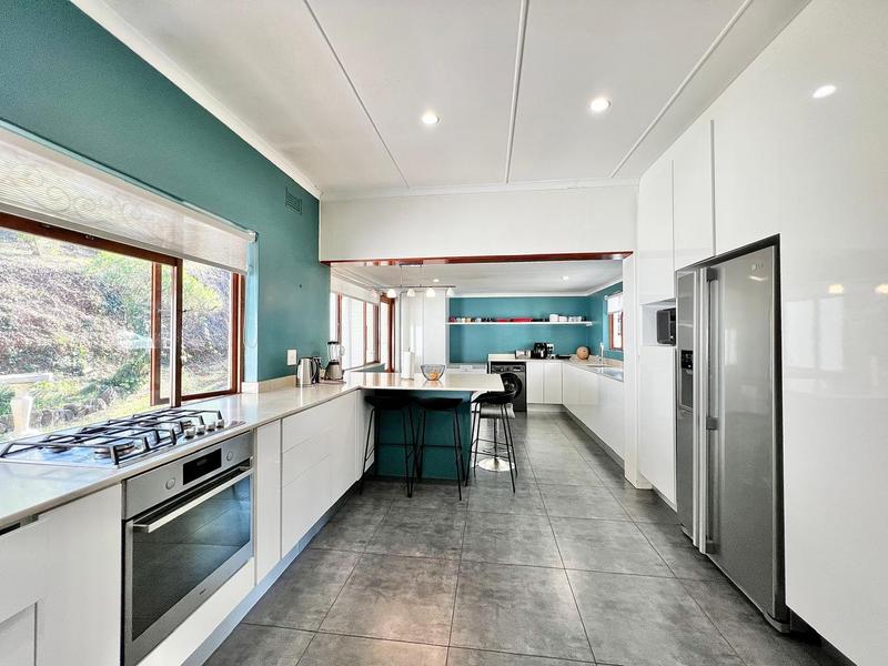 5 Bedroom Property for Sale in Athlone KwaZulu-Natal