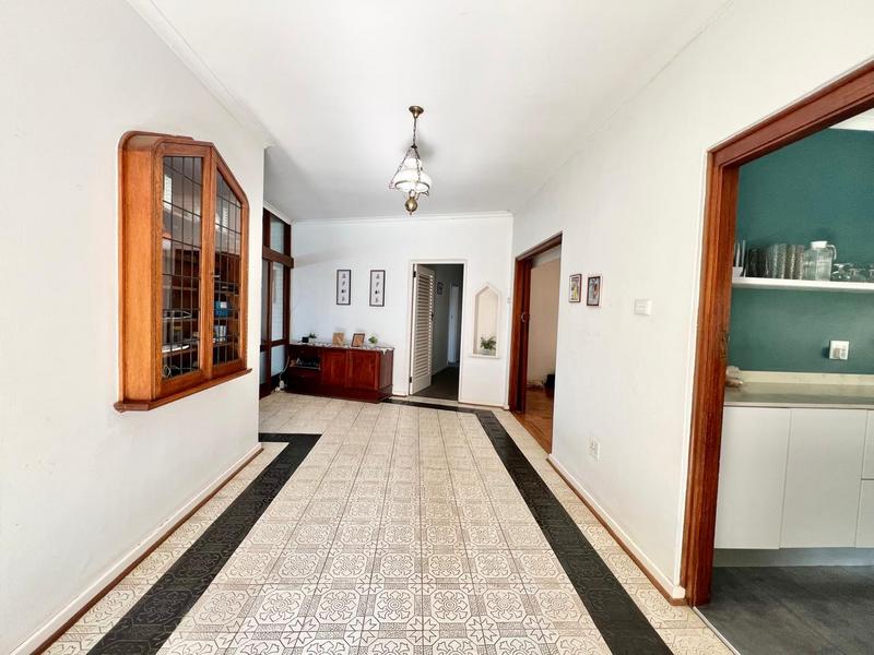 5 Bedroom Property for Sale in Athlone KwaZulu-Natal