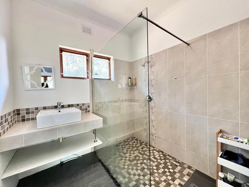 5 Bedroom Property for Sale in Athlone KwaZulu-Natal