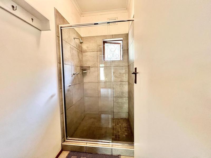 5 Bedroom Property for Sale in Athlone KwaZulu-Natal