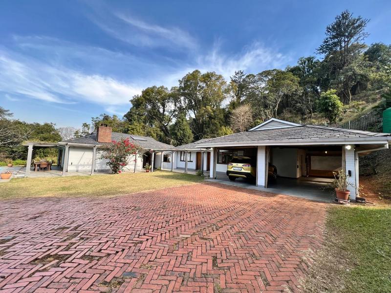 5 Bedroom Property for Sale in Athlone KwaZulu-Natal