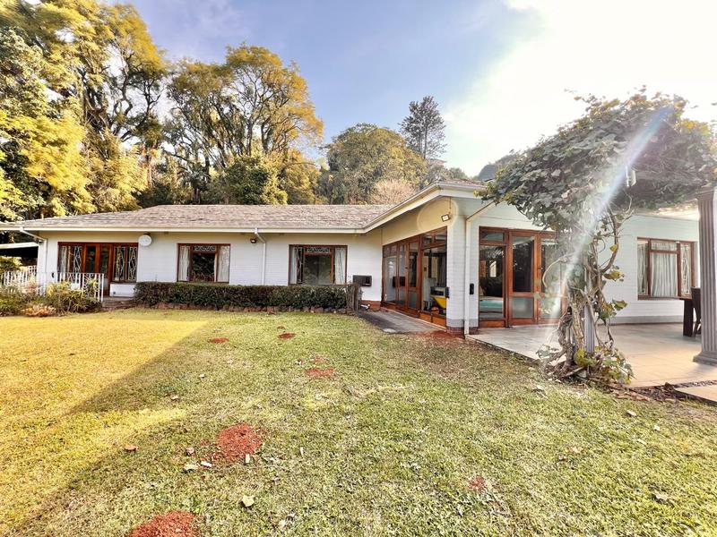 5 Bedroom Property for Sale in Athlone KwaZulu-Natal