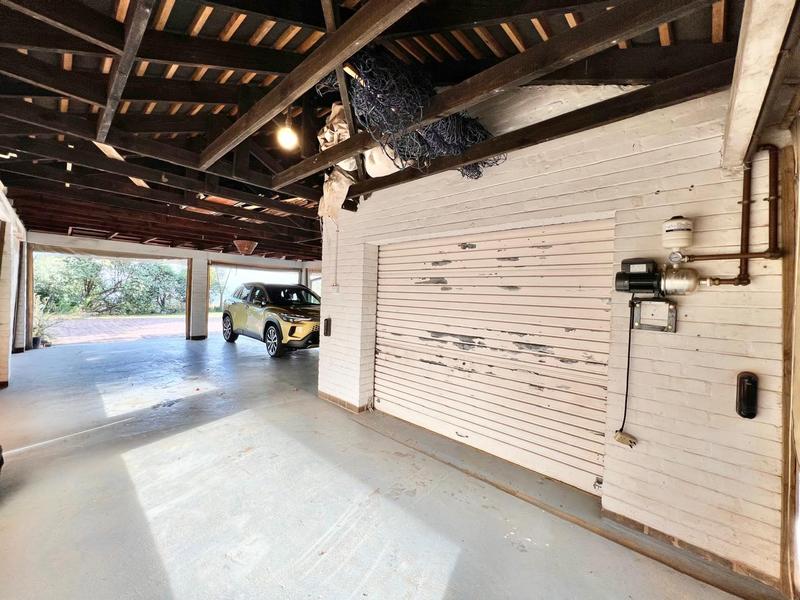 5 Bedroom Property for Sale in Athlone KwaZulu-Natal