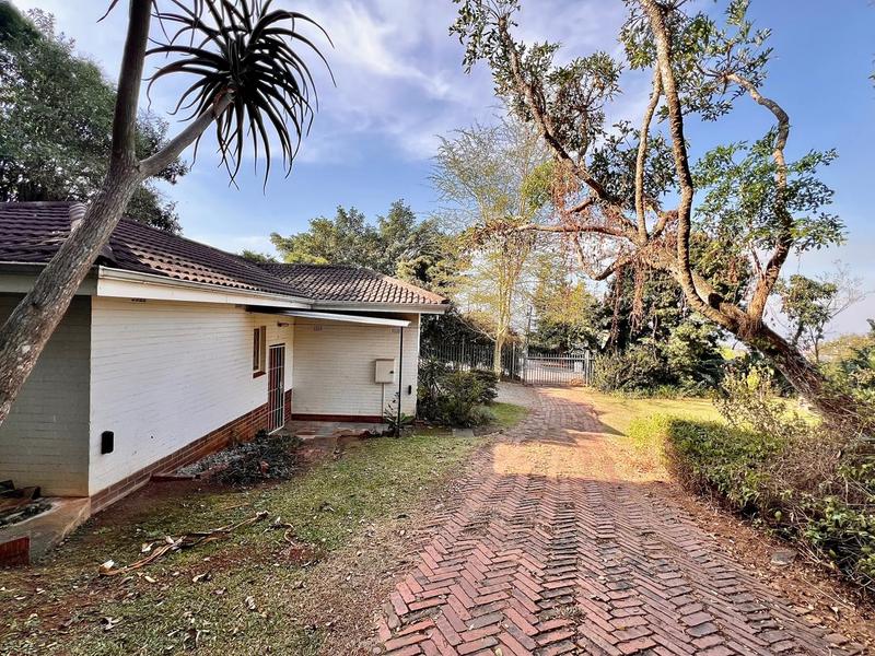 5 Bedroom Property for Sale in Athlone KwaZulu-Natal