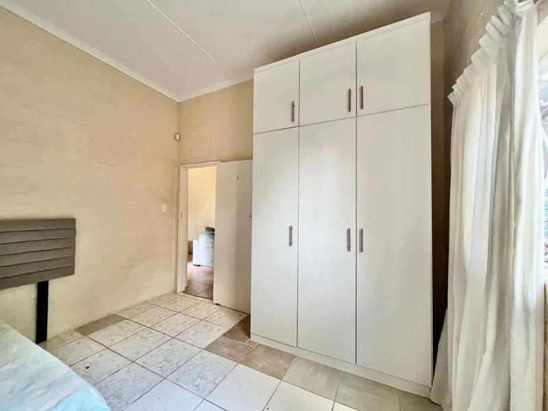 5 Bedroom Property for Sale in Athlone KwaZulu-Natal