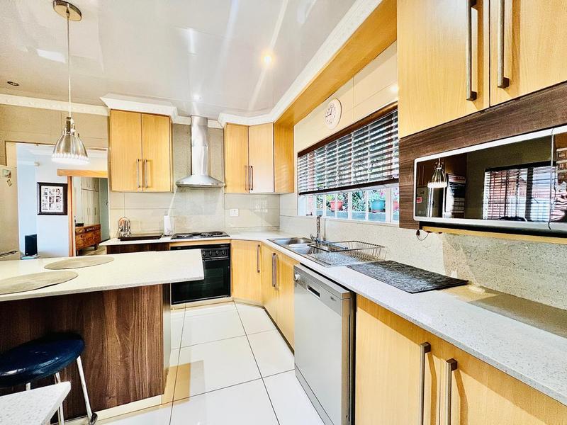 4 Bedroom Property for Sale in Newholme KwaZulu-Natal