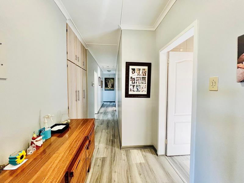 4 Bedroom Property for Sale in Newholme KwaZulu-Natal