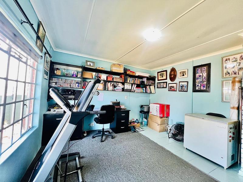 4 Bedroom Property for Sale in Newholme KwaZulu-Natal