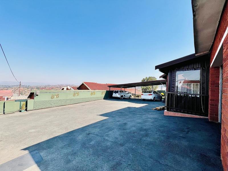 4 Bedroom Property for Sale in Newholme KwaZulu-Natal
