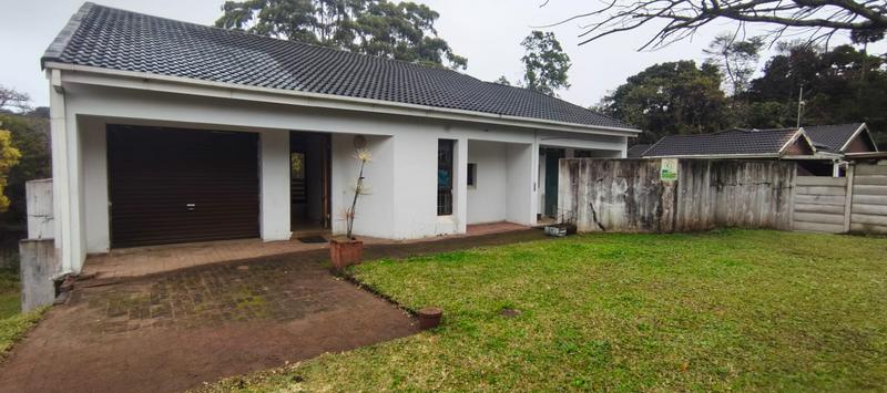 3 Bedroom Property for Sale in Glenmore Beach KwaZulu-Natal