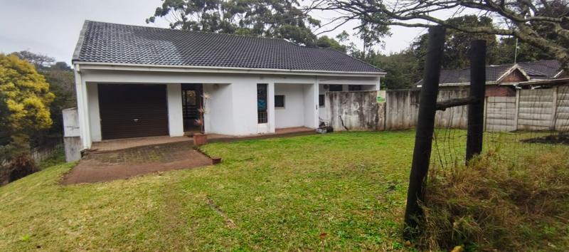 3 Bedroom Property for Sale in Glenmore Beach KwaZulu-Natal