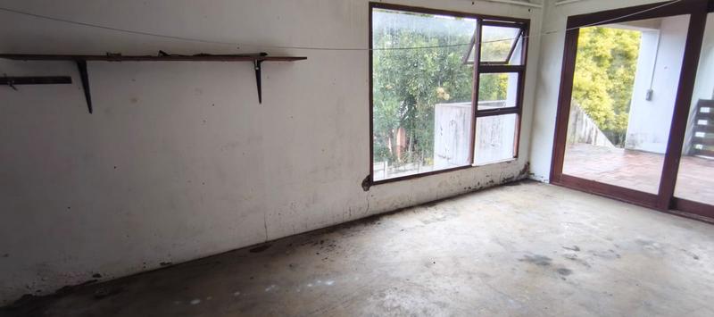 3 Bedroom Property for Sale in Glenmore Beach KwaZulu-Natal