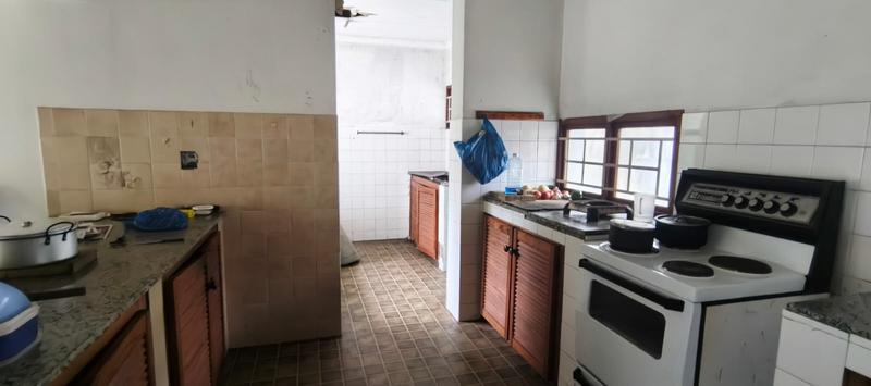 3 Bedroom Property for Sale in Glenmore Beach KwaZulu-Natal