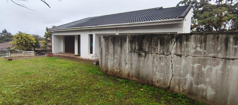 3 Bedroom Property for Sale in Glenmore Beach KwaZulu-Natal