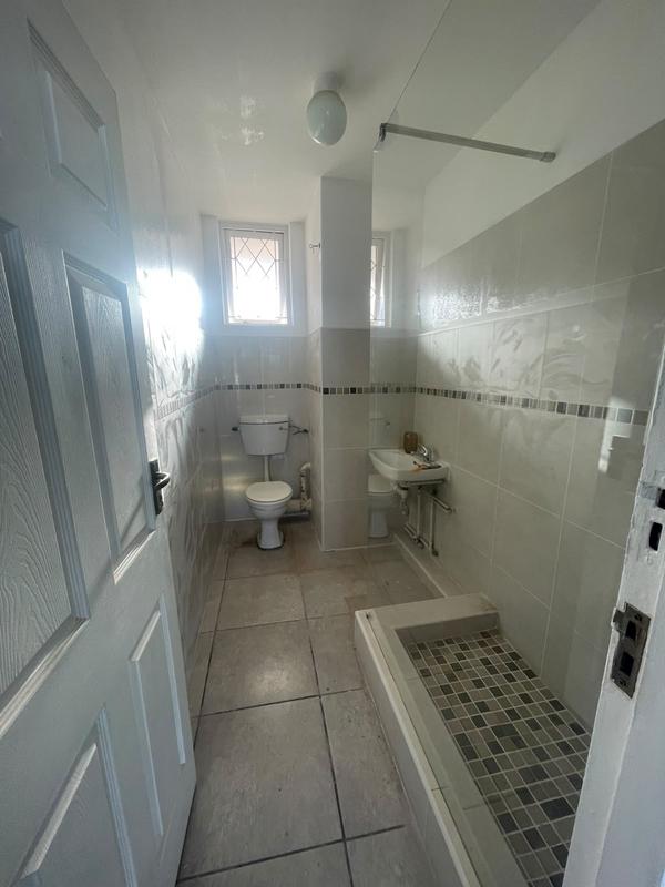 To Let 1 Bedroom Property for Rent in Pinetown KwaZulu-Natal