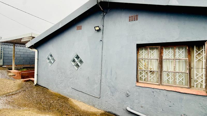 2 Bedroom Property for Sale in Kwamashu KwaZulu-Natal