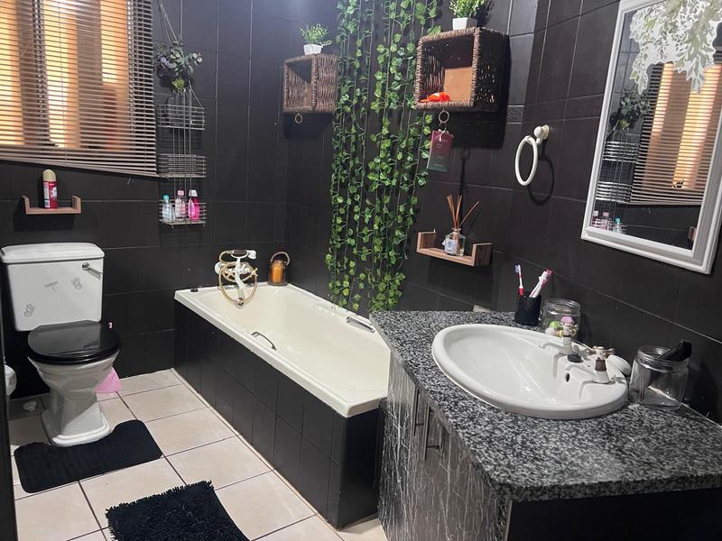 3 Bedroom Property for Sale in Manaba Beach KwaZulu-Natal