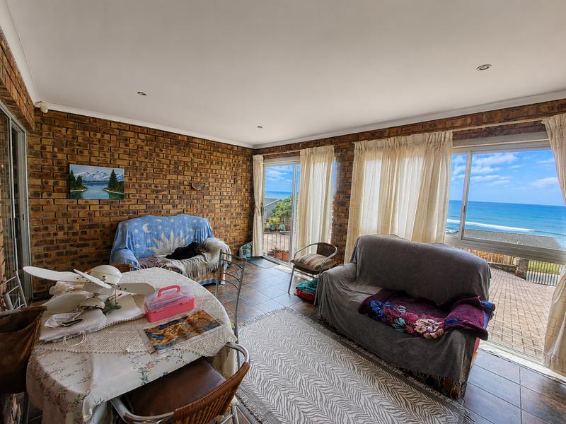 10 Bedroom Property for Sale in Manaba Beach KwaZulu-Natal