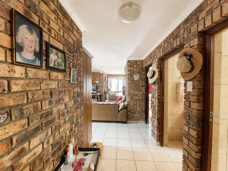 10 Bedroom Property for Sale in Manaba Beach KwaZulu-Natal