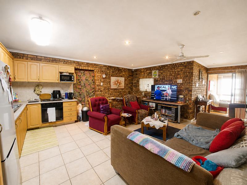 10 Bedroom Property for Sale in Manaba Beach KwaZulu-Natal