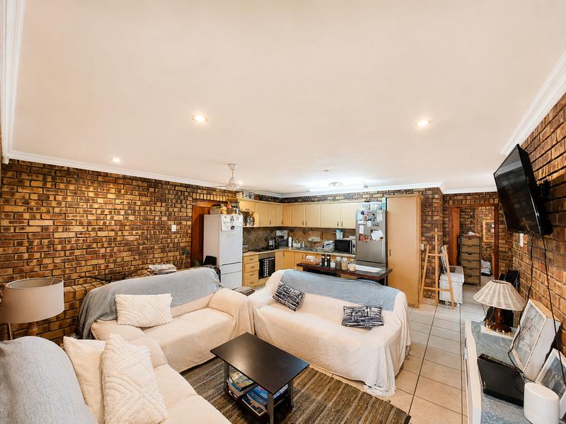 10 Bedroom Property for Sale in Manaba Beach KwaZulu-Natal