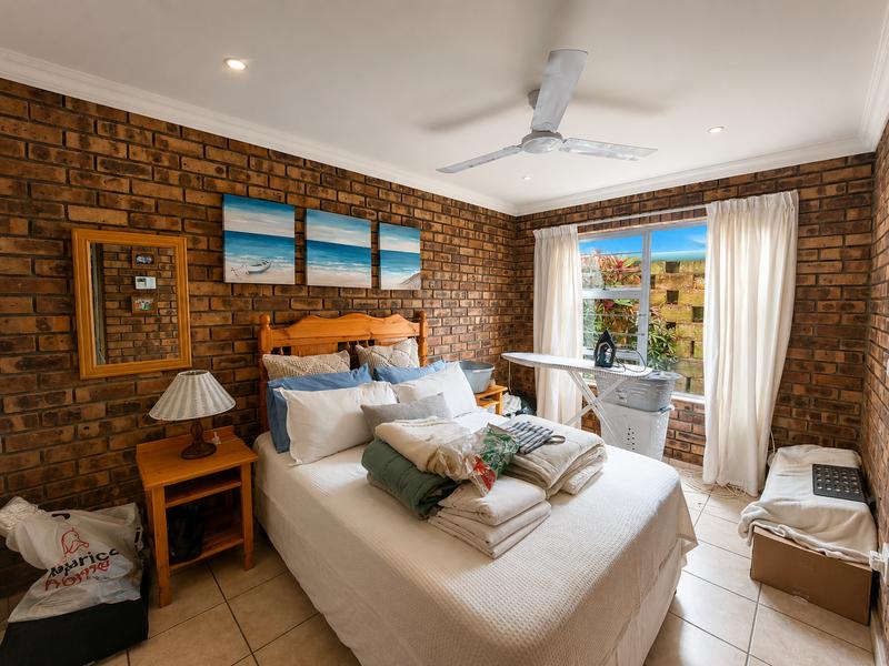 10 Bedroom Property for Sale in Manaba Beach KwaZulu-Natal