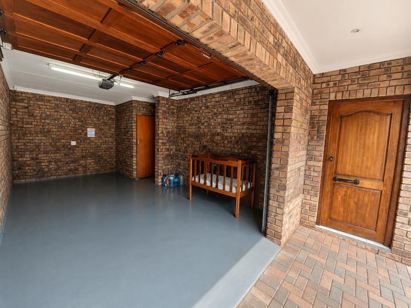 10 Bedroom Property for Sale in Manaba Beach KwaZulu-Natal