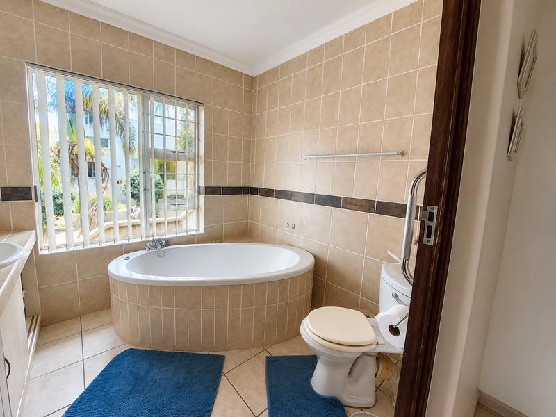 10 Bedroom Property for Sale in Manaba Beach KwaZulu-Natal