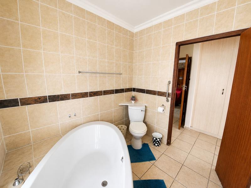 10 Bedroom Property for Sale in Manaba Beach KwaZulu-Natal