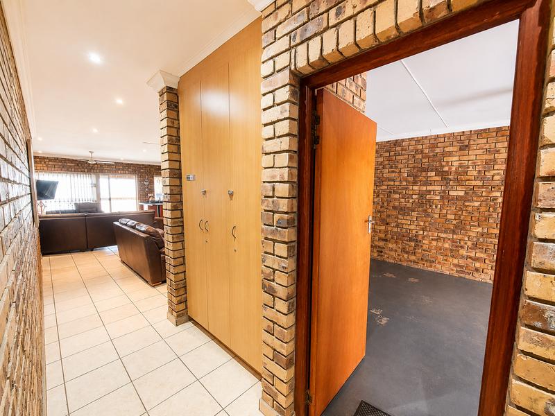 10 Bedroom Property for Sale in Manaba Beach KwaZulu-Natal