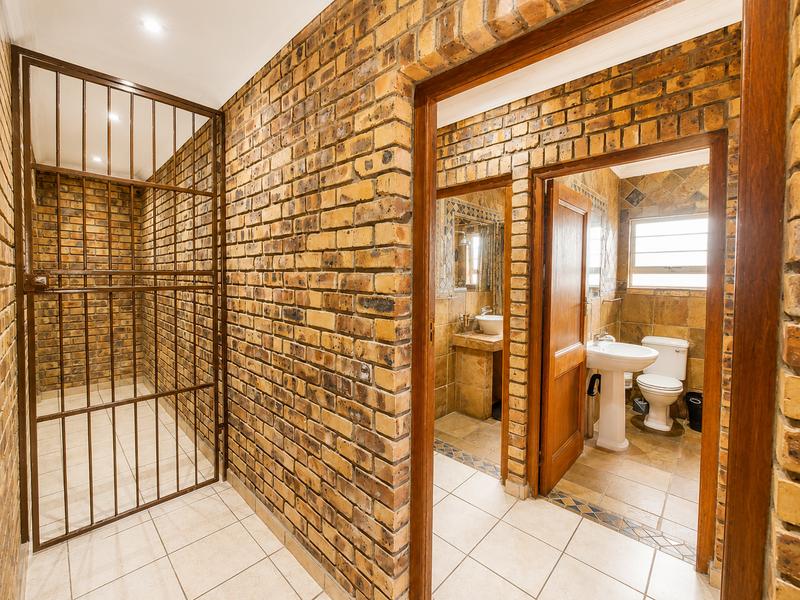 10 Bedroom Property for Sale in Manaba Beach KwaZulu-Natal