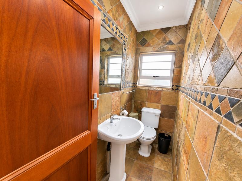 10 Bedroom Property for Sale in Manaba Beach KwaZulu-Natal