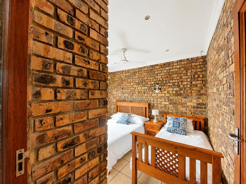10 Bedroom Property for Sale in Manaba Beach KwaZulu-Natal