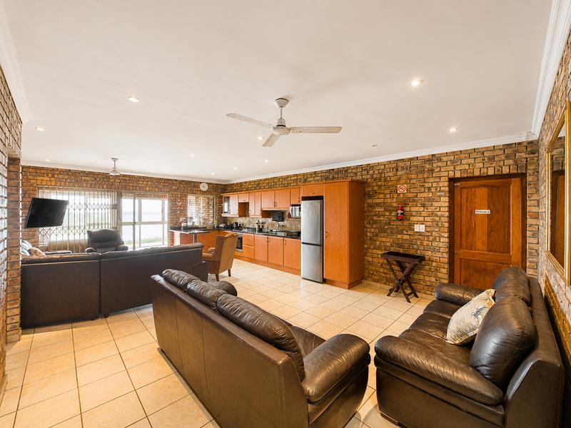 10 Bedroom Property for Sale in Manaba Beach KwaZulu-Natal