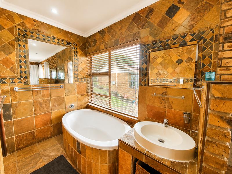 10 Bedroom Property for Sale in Manaba Beach KwaZulu-Natal