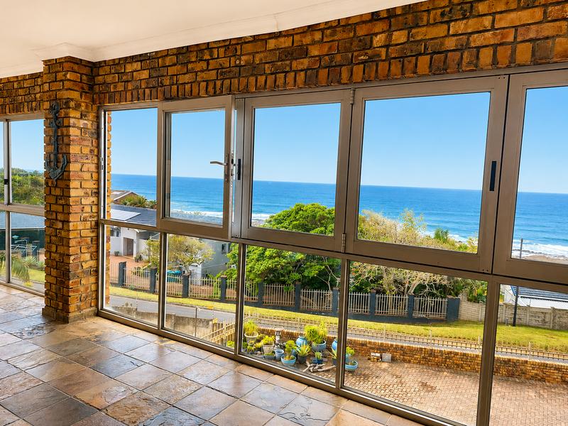 10 Bedroom Property for Sale in Manaba Beach KwaZulu-Natal