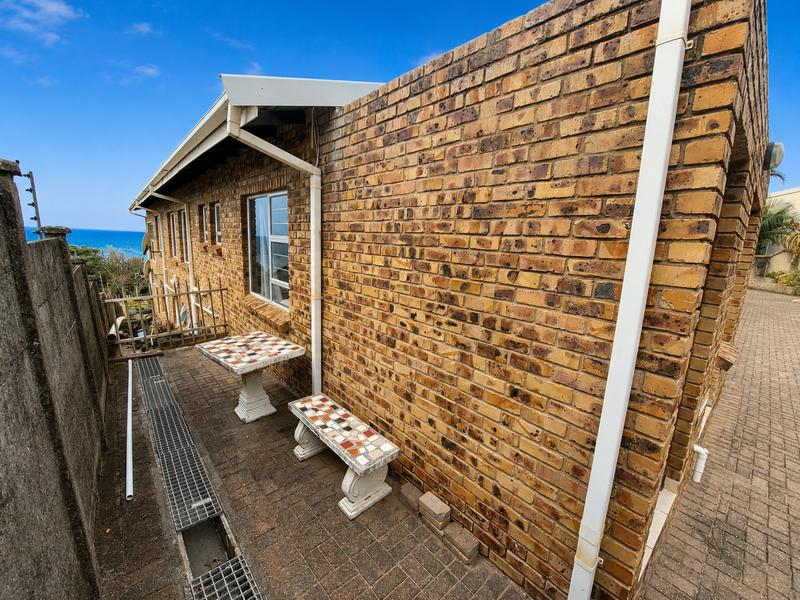 10 Bedroom Property for Sale in Manaba Beach KwaZulu-Natal