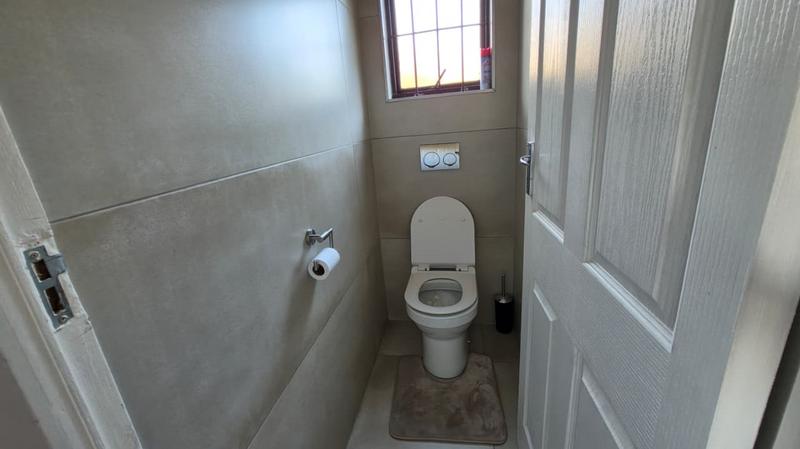 4 Bedroom Property for Sale in Escombe KwaZulu-Natal