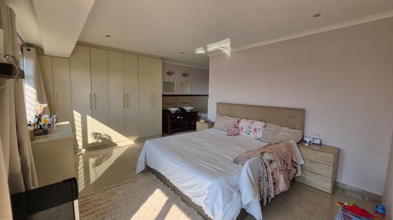 4 Bedroom Property for Sale in Escombe KwaZulu-Natal