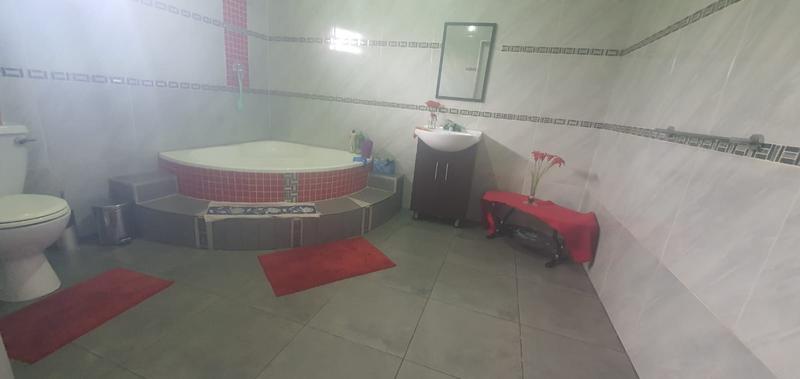 3 Bedroom Property for Sale in Fernwood KwaZulu-Natal