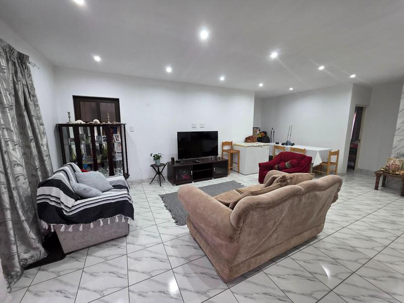 To Let 2 Bedroom Property for Rent in Brindhaven KwaZulu-Natal