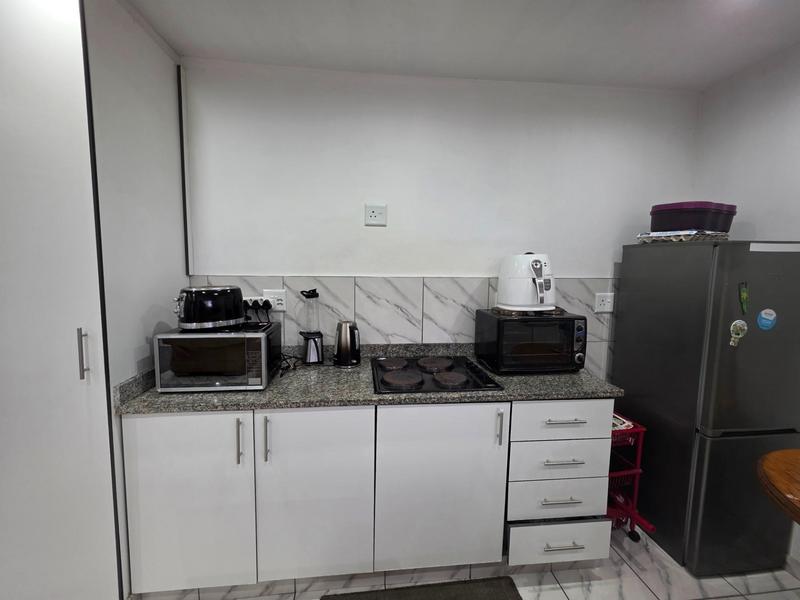 To Let 2 Bedroom Property for Rent in Brindhaven KwaZulu-Natal