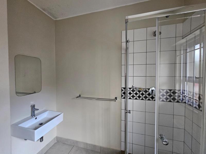 2 Bedroom Property for Sale in Essenwood KwaZulu-Natal